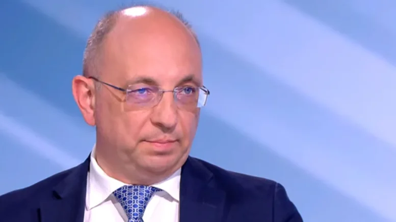 Николай Василев: Държавата да дава 13 000 евро за новородено