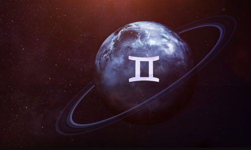 Уран навлиза в Близнаци и започват 7 ГОДИНИ НА НАЙ-ТЕЖКИЯ АД, а тези 4 знака са първите, които са ударени от съдбата: