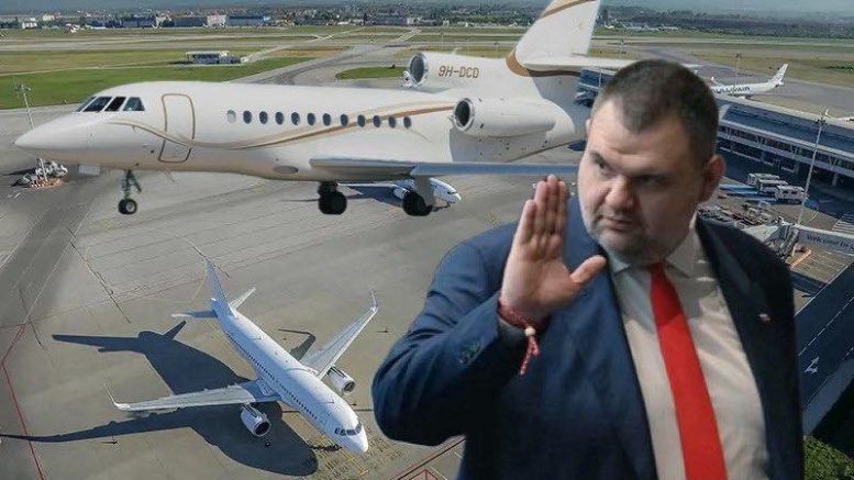 Само за година Делян Пеевски е изхарчил €7 млн. за полети с частни самолети