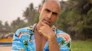Ергенът Стоян се пече чисто гол на балкона си