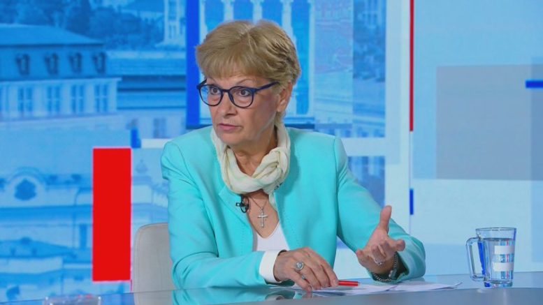 Комитова: 10 милиона евро на ден отиват за косене на тревички през зимата