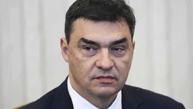 Владимир Николов: Обсъждаме да се намали срока на майчинството