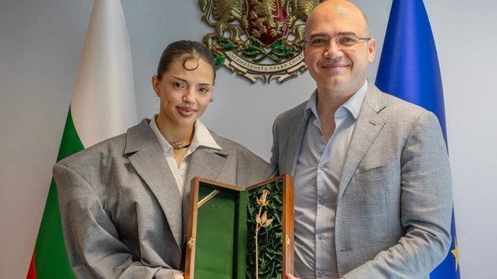 Дара ще представя България пред чужденците