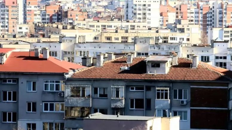 Удрят ли собствениците на второ жилище? Нов данък разпали спорове