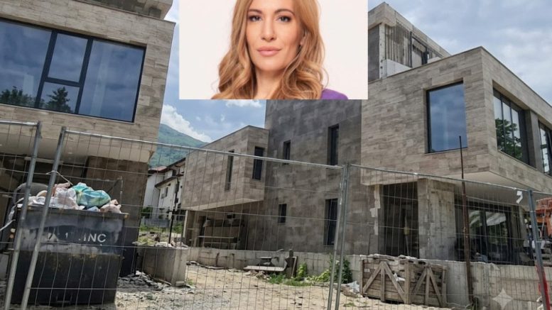 Бившата министърка на туризма Николина Ангелкова стои 2 палата за милиони