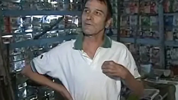 Пенсиониран зидар си построи къща от 4000 кашона мляко: "Ще издържи поне 100 години"