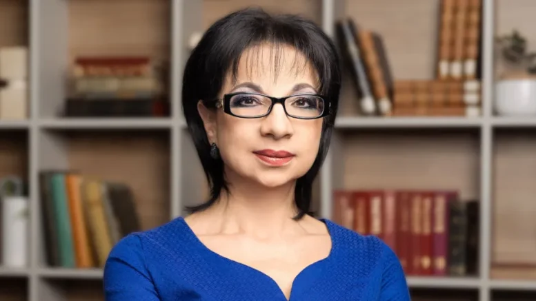На 60 и във върхова форма: Ето кой омая сърцето на Цветанка Ризова